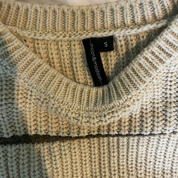 Crop sweater - Picture 2 of 3